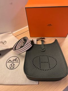 （分類：）位於 。 由 meowlam3898 提交（商品編號 1374753972，圖片 1）。簡介： 。
