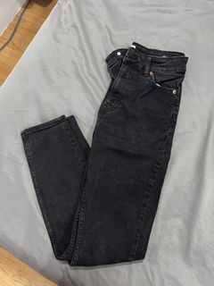 (Category: ) located in . Submitted by preloved___ok (Listing ID 1374825629, Image 1). Description: .
