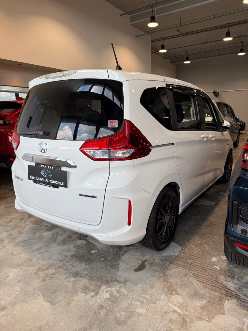 Honda Freed 1.5 G (A)62886405488770113