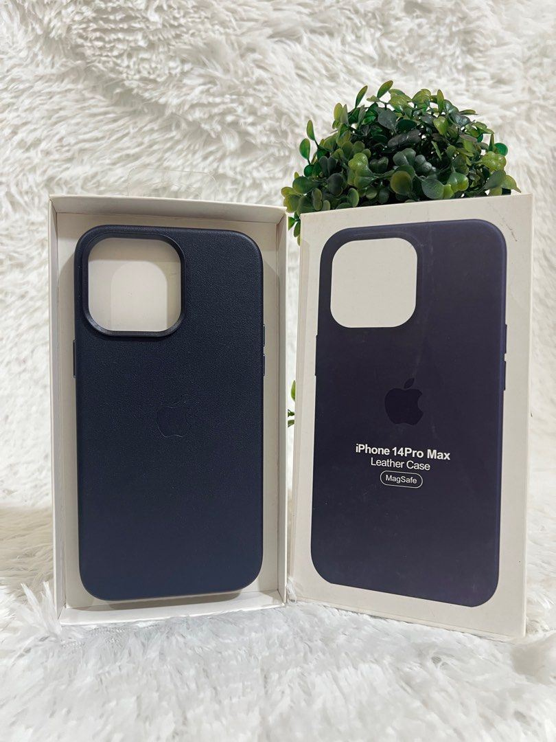 iPhone 14 Pro Max Magsafe Leather Case (Category: Cases & Sleeves) located in Manila. Submitted by mercedgret74092 (Listing ID 1374705318, Image 1). Description: Pm me.