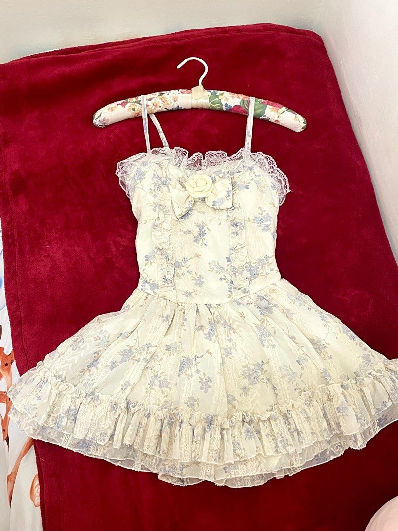 Justfab coquette dress (Category: Dresses) located in Quezon City. Submitted by blueeeming (Listing ID 1374735542, Image 1). Description: XS-M very pretty in person 🎀.