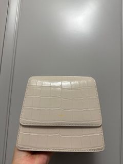 （分類：）位於 。 由 hashtagpresent 提交（商品編號 1374772397，圖片 1）。簡介： 。