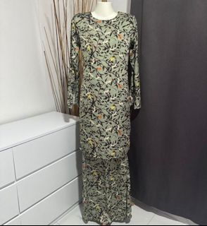 (Category: ) located in . Submitted by nengthrifted (Listing ID 1374756778, Image 1). Description: .