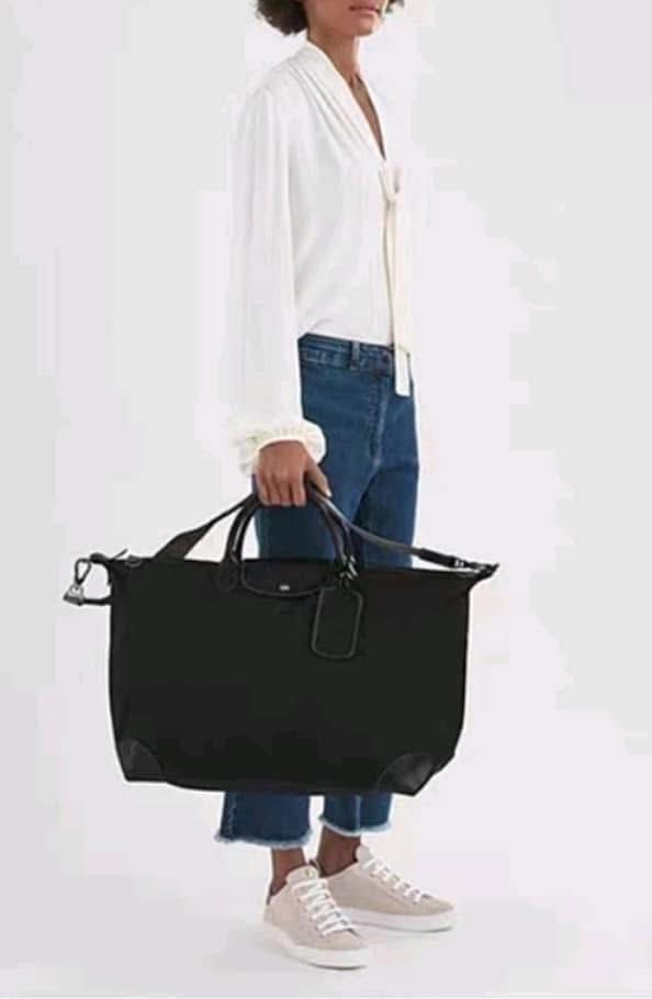 LC LEP TRAVEL TOTE BLK (Category: Tote Bags) located in Manila. Submitted by Aki.s_Cart (Listing ID 1374883255, Image 1). Description: LC LEP TRAVEL TOTE W: 17.7" H: 13.8" DepthD: 9.1" P1,990.