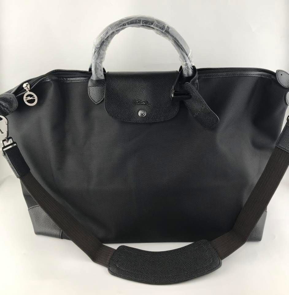 LC LEP TRAVEL TOTE BLK (Category: Tote Bags) located in Manila. Submitted by Aki.s_Cart (Listing ID 1374883255, Image 3). Description: LC LEP TRAVEL TOTE W: 17.7" H: 13.8" DepthD: 9.1" P1,990.