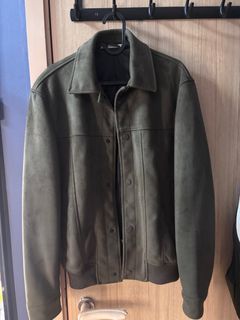 Leather jacket62980459387138112