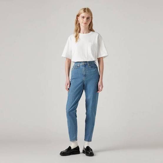 Levis High Waisted Taper (Category: Jeans) located in Iloilo. Submitted by sammanthaaa (Listing ID 1374853028, Image 1). Description: Like new. Seldom used high waisted taper Levis Size 26 Can pass as mom jeans.