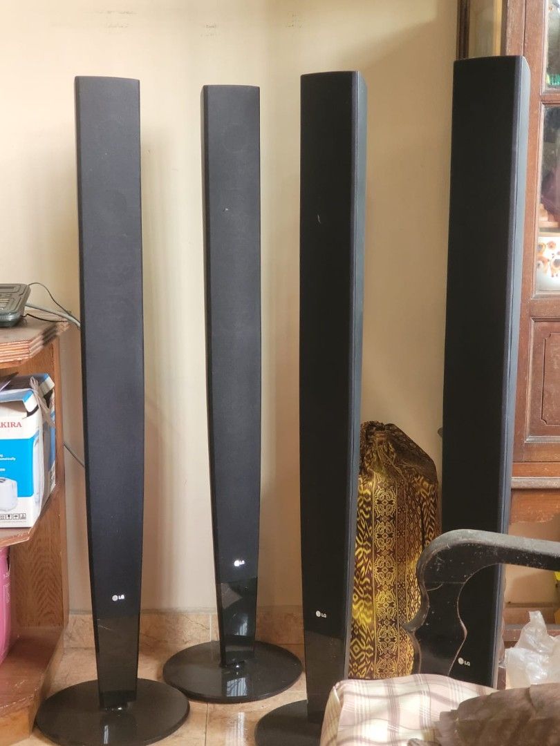 LG HIFI for Cheap Sale. (Category: Entertainment Systems & Smart Home Devices) located in Singapore. Submitted by Tong.Albert (Listing ID 1374774696, Image 3). Description: 1 very good lightly used LG Amplifier build in DVD player with 4 speakers for cheap sale. Bought for $900+ years ago selling cheap now to make space. interested please contact me. Thanks..