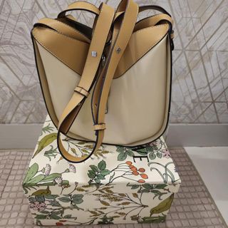 (Kategori: ) berada di . Dikirim oleh kaoskakihitam (ID iklan 1374852126, Gambar 1). Deskripsi: .