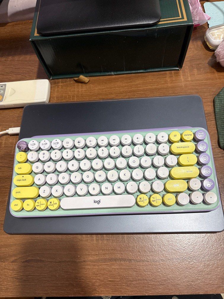 Logitech pop keys purple (Category: Computer Keyboard) located in Singapore. Submitted by ohhleewea (Listing ID 1374843979, Image 1). Description: In good condition (but I threw away the box alr) .