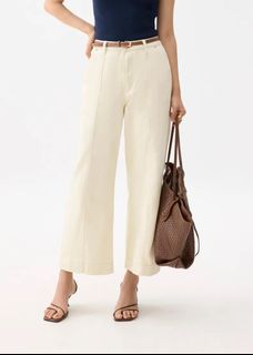 (Category: ) located in . Submitted by summerxcloset (Listing ID 1374712638, Image 1). Description: .