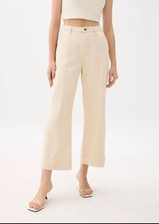(Category: ) located in . Submitted by summerxcloset (Listing ID 1374712905, Image 1). Description: .