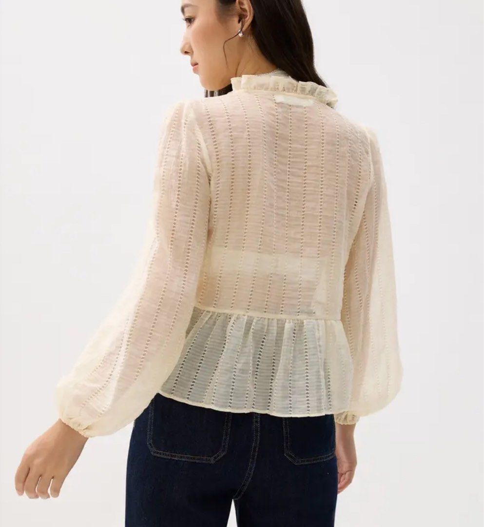 LOVE BONITO Sheer Top (Category: Longsleeves) located in Manila. Submitted by catelaya_mnl (Listing ID 1374824609, Image 2). Description: SRP: 2090.