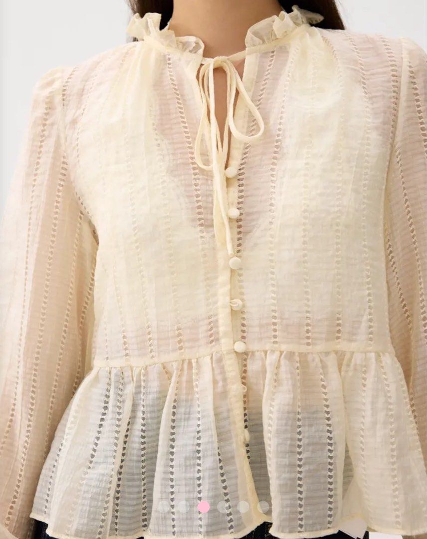LOVE BONITO Sheer Top (Category: Longsleeves) located in Manila. Submitted by catelaya_mnl (Listing ID 1374824609, Image 3). Description: SRP: 2090.