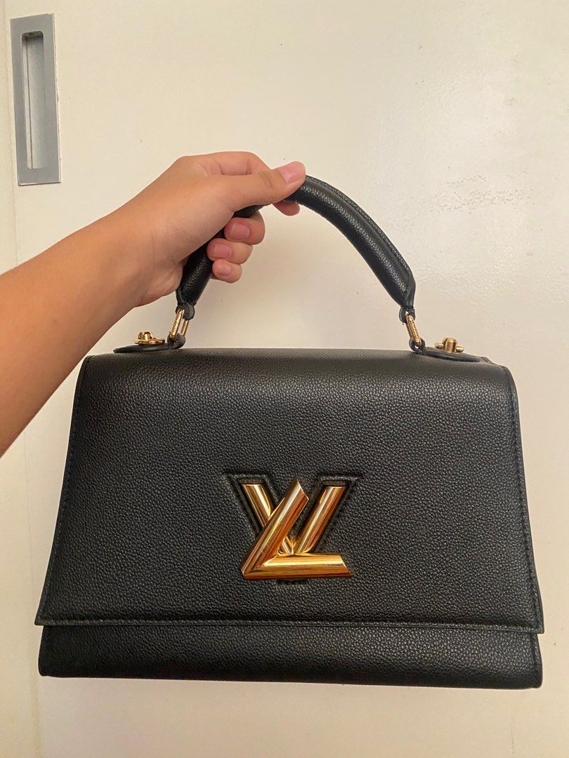 Lv bag twist mm (Category: Luxury Bags & Wallets) located in Bustos. Submitted by crimsonfinds (Listing ID 1374790715, Image 1). Description: Used twice! No issues Good as new<33 With sling.