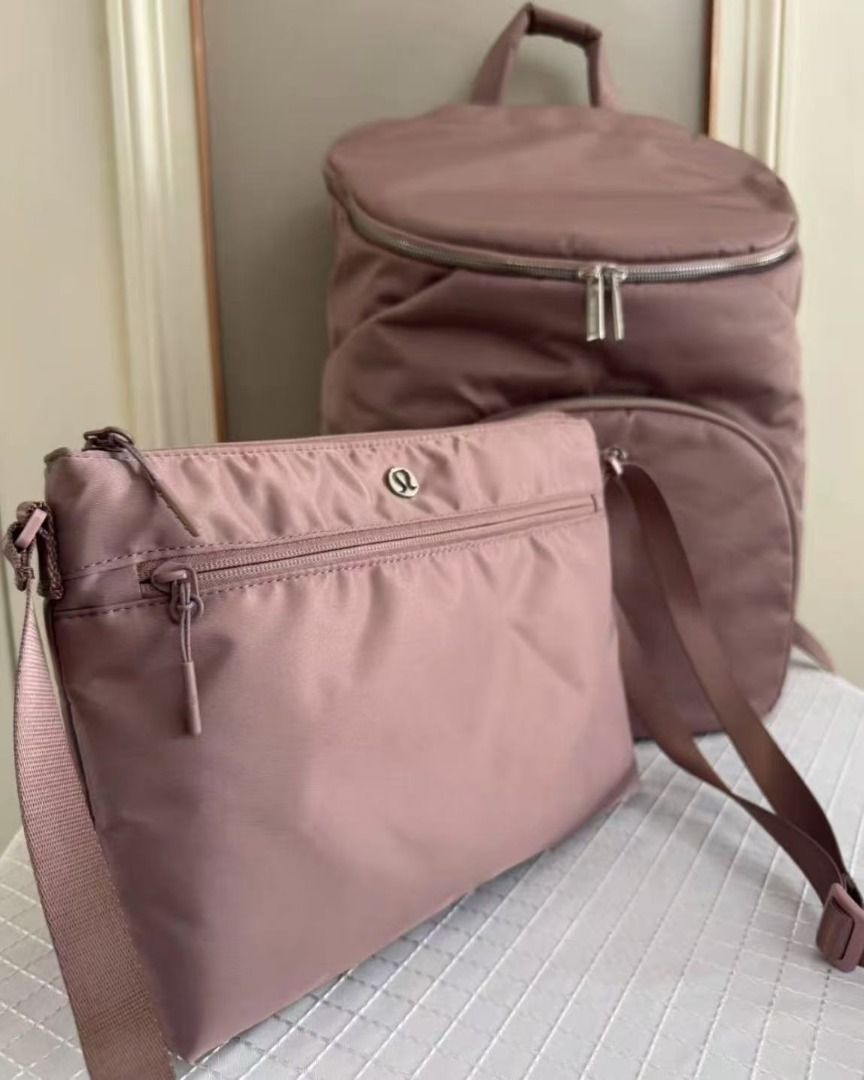 north face backpack with gold The North Face Jester Luxe Backpack for Women in Gardenia White/Burnt Coral  Metallic