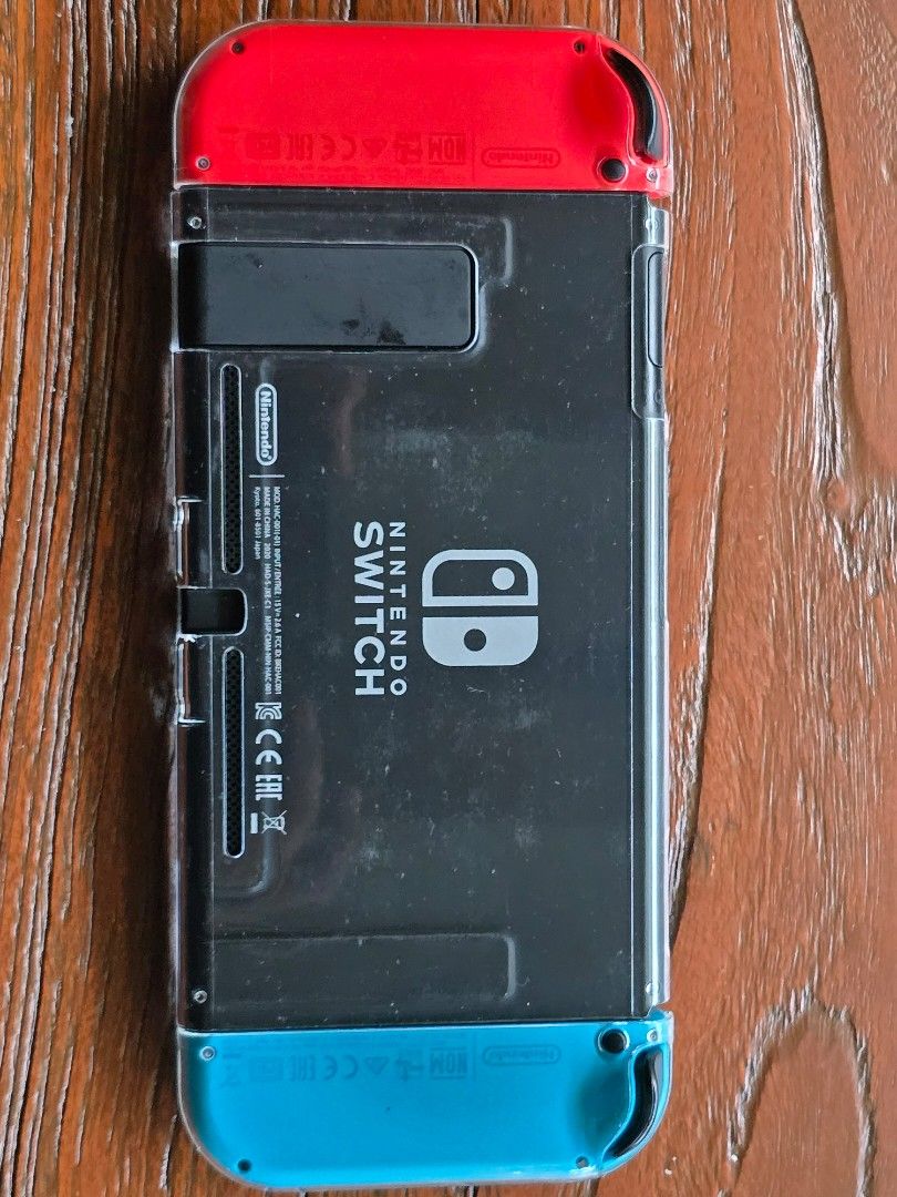 Nintendo Switch Gen 2.  NON OLED version.63108087317507112
