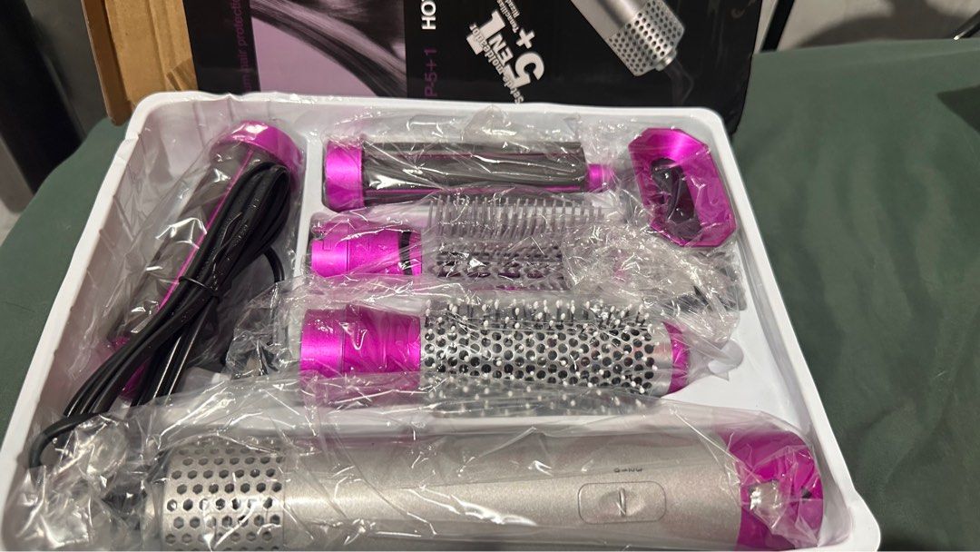 Philips Hair Stylet 5-in 1 (Category: Hair) located in Manila. Submitted by GoodFindsMnl (Listing ID 1374871209, Image 2). Description: 5 in 1 Philips Hair Styler Comes with box Mnl area Shipping thru lbc or lalamove Payment thru bank or gcash.