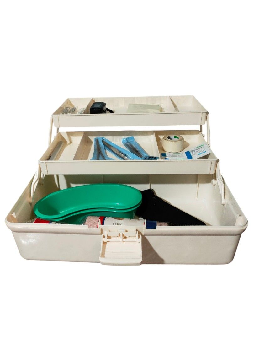 Preloved Tackle Box for Nursing Essentials (Category: Storage Boxes & Baskets) located in Marikina City. Submitted by prelovedbychinnn (Listing ID 1374784831, Image 2). Description: Preloved Tackle Box for Nursing Essentials Brand: Locaupin —Selling my durable and spacious tackle box, previously used to store and organize my nursing paraphernalia during duties. It has multiple compartments and is perfect for keeping tools like scissors, pens, tap