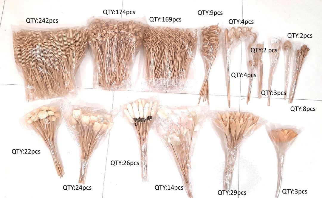Reed Diffusers- mixed variety, whole lot