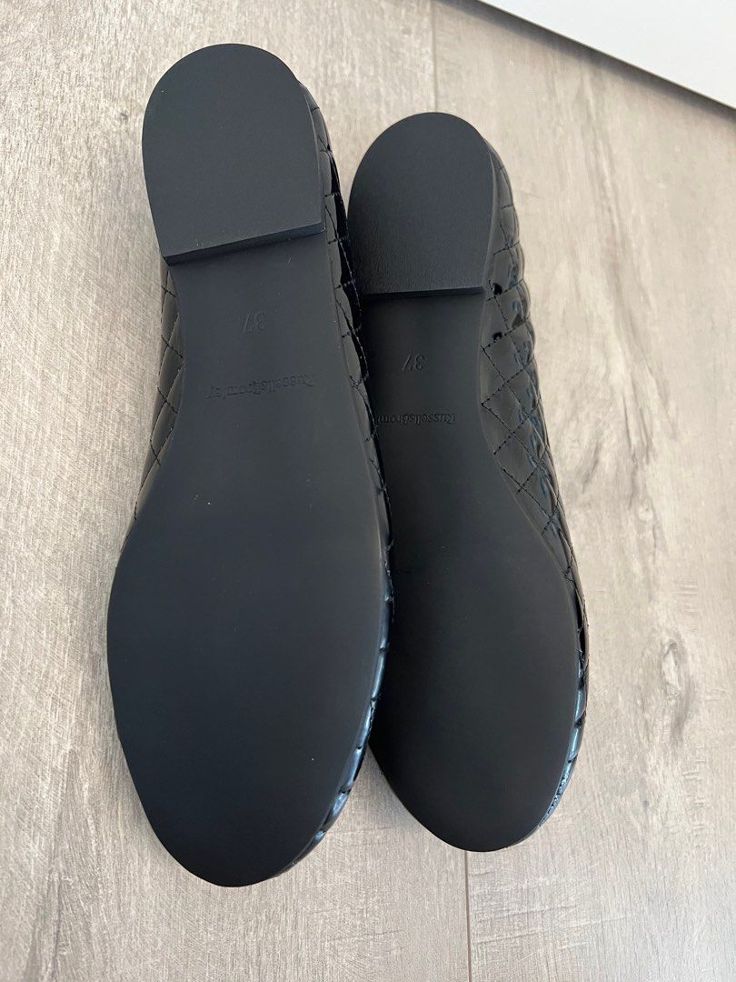 Russell & Bromley flat （分類：平底鞋）位於 Hong Kong。 由 88snoopy 提交（商品編號 1374717556，圖片 3）。簡介： 。