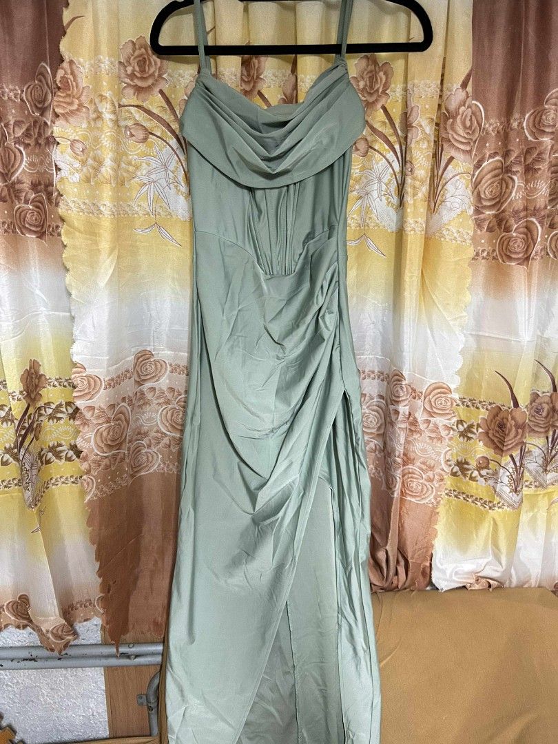Sage Green with slit Dress (Category: Evening dresses & gowns) located in Manila. Submitted by joypg (Listing ID 1374827006, Image 1). Description: No issues XS - Small.