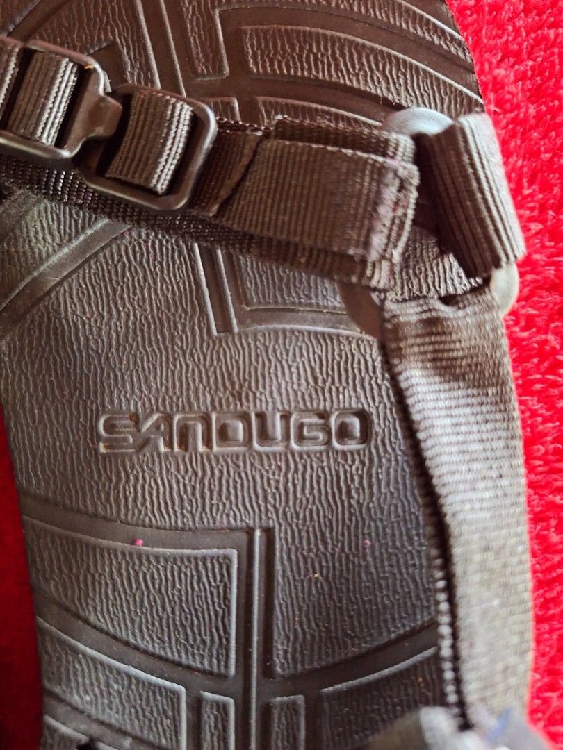 SANDUGO SANDALS (Category: Slippers & Slides) located in Batac City. Submitted by thedecluttrcat.in (Listing ID 1374785799, Image 2). Description: Sandugo hiking sandals Original black Size 7 nakalagay na size pero pwede din sa size 8 dahil size 8 ako Only used once Matibay, very comfy Price is negotiable Payment thru GCASH. Payment first before I send the item. No to COD/COP Shipping fee will be shouldered by the buyer thru LBC/J&T/JRS EXPRESS M