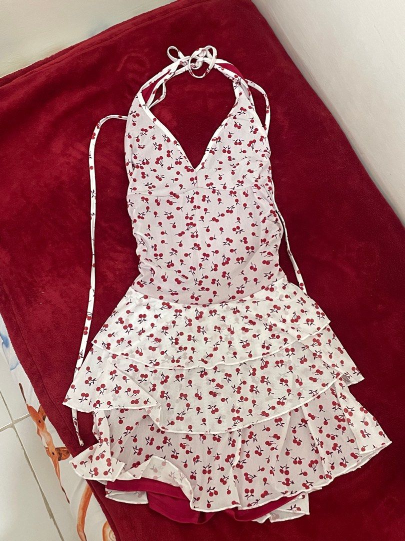 Shein red cute halter dress (Category: Dresses) located in Quezon City. Submitted by blueeeming (Listing ID 1374736078, Image 1). Description: .