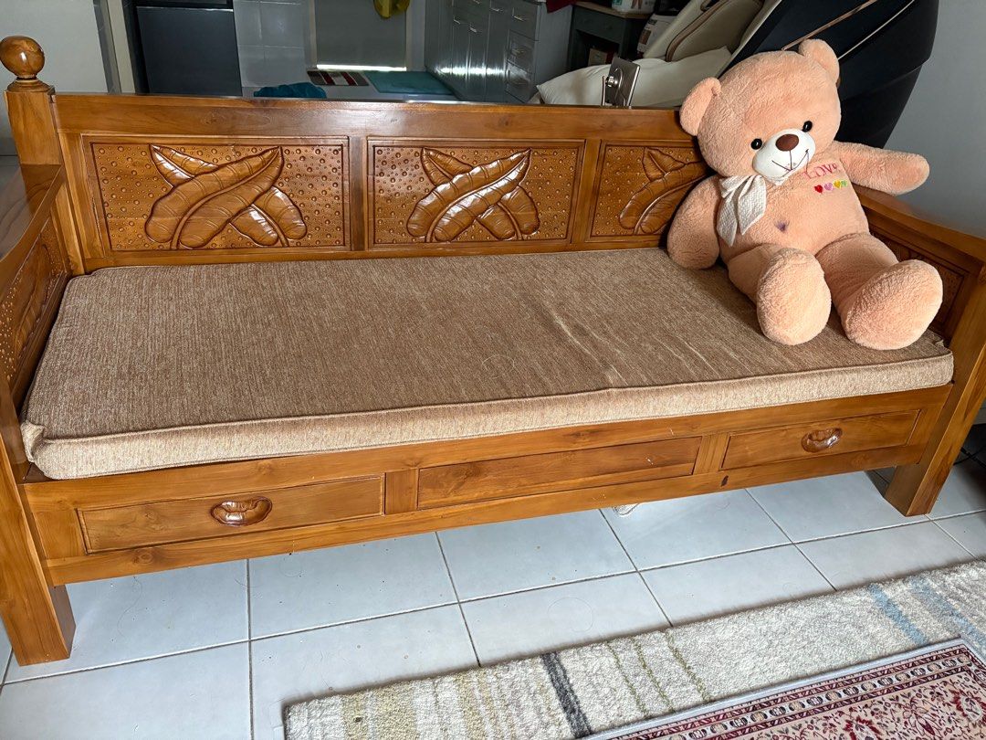 SOLID JATI daybed (Category: Sofas) located in Petaling Jaya. Submitted by umarzara89 (Listing ID 1374832495, Image 1). Description: Solid jati daybed Free with big teddybear Can fit 4 people Together with the cushion RM1,300 4 months only, Reason selling : changing to small sofa. Too big..