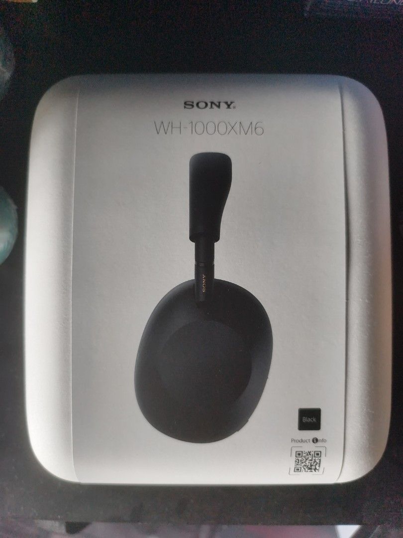 Sony WH-1000XM6 (Category: Headphones & Headsets) located in Singapore. Submitted by 00exia (Listing ID 1374725074, Image 1). Description: bnib..