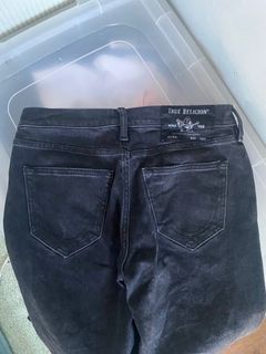 (Category: ) located in . Submitted by clothestuff (Listing ID 1374884395, Image 1). Description: .