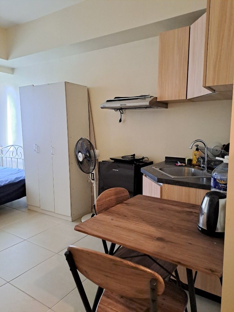 Vertis North Sola Studio for Rent (Category: Apartments & Condos) located in Quezon City. Submitted by mariatqc (Listing ID 1374711573, Image 2). Description: Vertis North Sola Studio 23 sqm. For Rent Low floor, second floor Good for seniors Good access to the amenities area at the : pool,gym,club house; basketball court Safe community inside Ayala Vertis North Estate walking distance to solaire north, trinoma, sm north, mrt and subway stations, 