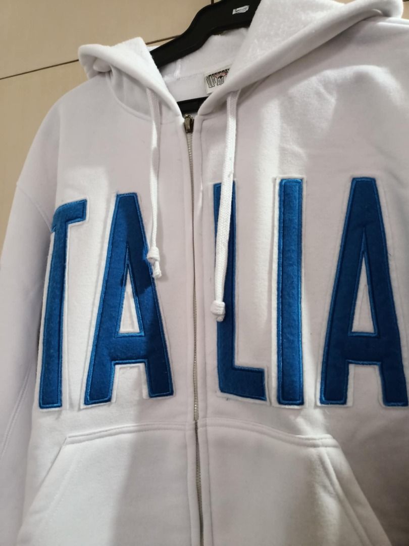 Y2K ITALIA Double-zip Hoodie (Category: Coats, Jackets and Outerwear) located in Quezon City. Submitted by niqcb (Listing ID 1374733068, Image 2). Description: Shoulder - 19in Length - 26in Sleeve length (from shoulder) - 24in Gartered Bottom and Cuffs Used only once, nakatambak na ever since. Issue: Stain by armpit Location: Tandang Sora, Quezon City .