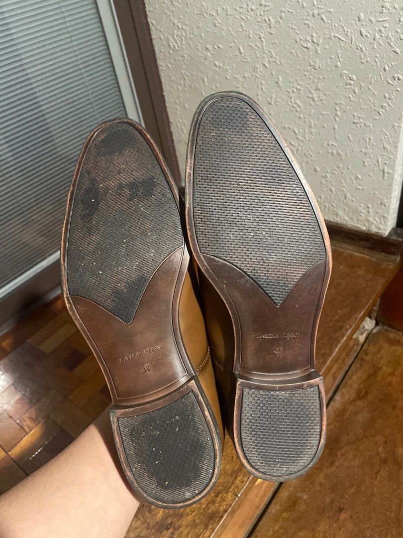 Zara Brown Leather Shows Size 10 US ( EU 43) (Category: Dress Shoes) located in Quezon City. Submitted by jm0424d (Listing ID 1374792221, Image 3). Description: RFS: Not using anymore Pay through Gcash Only Buyer will cover shipping fee (Bought for 6k last 2023) .