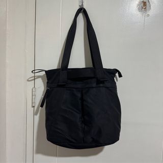 (Category: ) located in . Submitted by preloved.alyy (Listing ID 1374850184, Image 1). Description: .