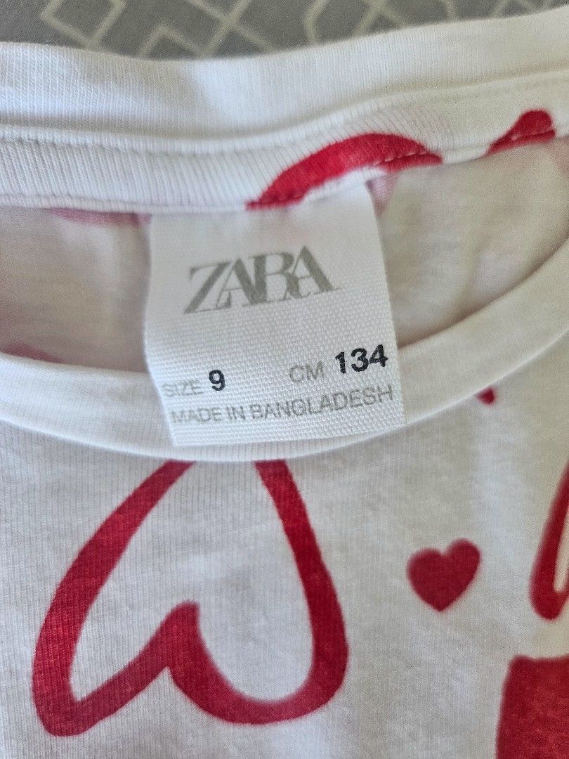 Zara t-shirt size 9 (Category: Babies & Kids Fashion) located in Cebu City. Submitted by memcy (Listing ID 1374707600, Image 2). Description: .