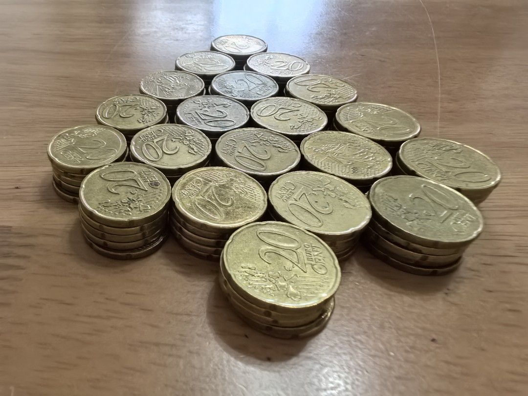 歐羅100枚0.20，€20元現值港幣$184，現九折$166👌, 興趣及遊戲, 收藏品及紀念品, 錢幣- Carousell