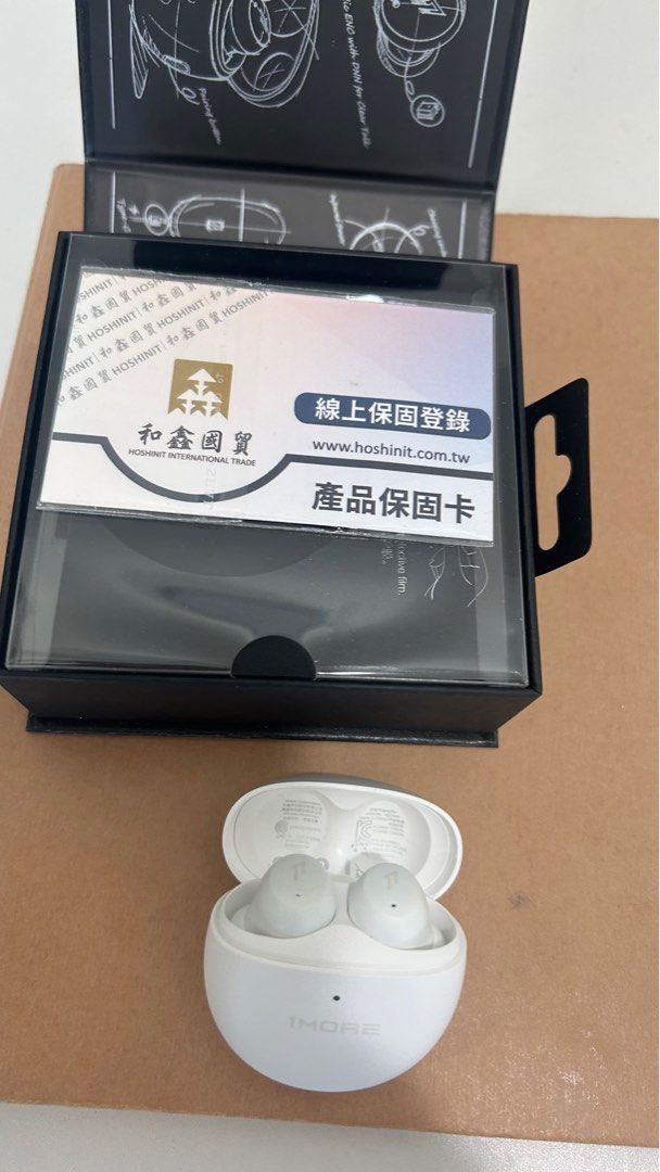 由 jeje898281 (刊登 ID 1374891665，圖片 2) 提交，位於 台北市 (Taipei) 的 1MORE 萬魔 ComfoBuds Mini 迷你豆真無線降噪耳機 主動降噪/輕巧舒適, 雲母白, ES603 (類別：耳機)，說明：商品幾乎全新 但因不合我個人需求 所以售出 一切功能皆正常 保固書也在。