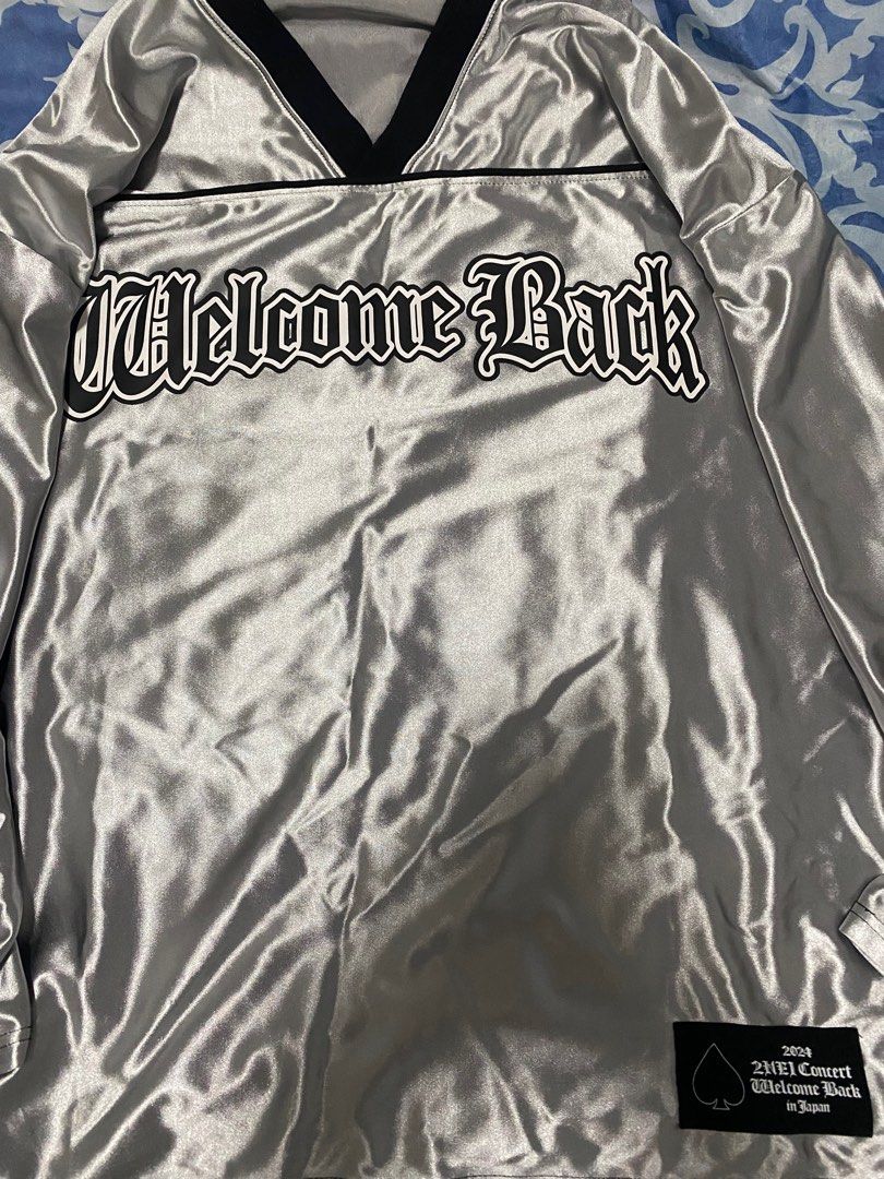 2NE1 OFFICIAL JAPAN MERCH UNIFORM SILVER (Category: Sets or Coordinates) located in Davao. Submitted by abramq (Listing ID 1374994436, Image 2). Description: This uniform has been used once.
