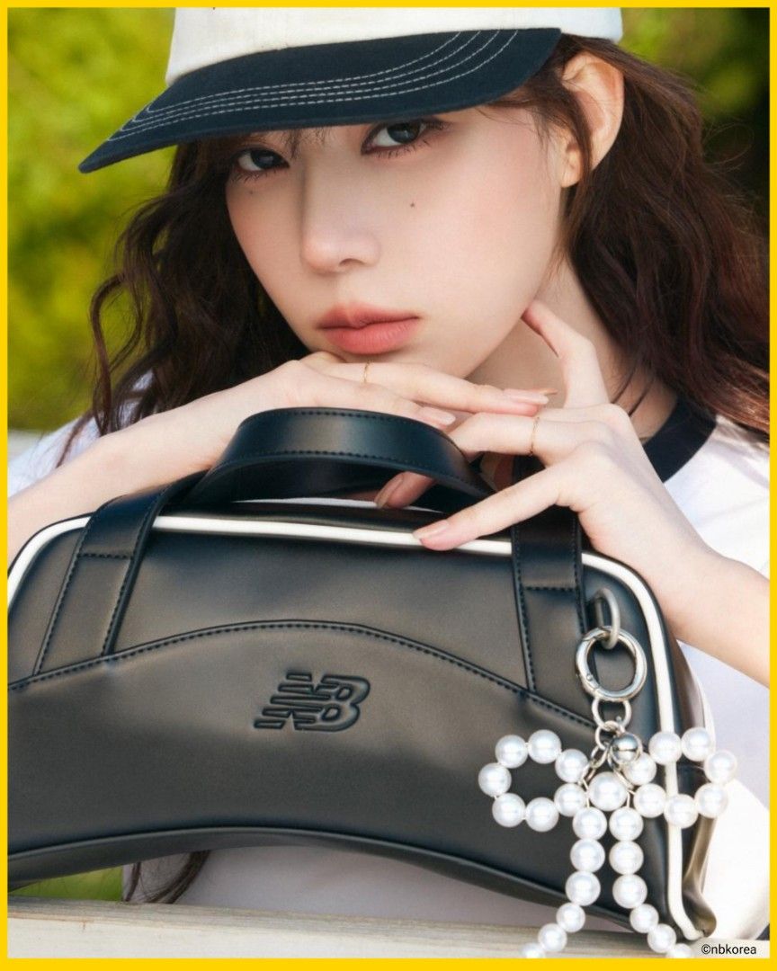 【New Balance】韓国人気★ Track Top Handle Bag Aespa Winter Pick] New Balance Track Top Handle Bag – SEOUL