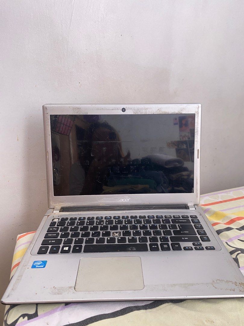 ACER Aspire V5 (Category: Laptops & Notebooks) located in Pasig City. Submitted by crybbeee (Listing ID 1374886822, Image 2). Description: Selling for parts only‼️⚠️ This item has no power, charging but LCD is no longer working..
