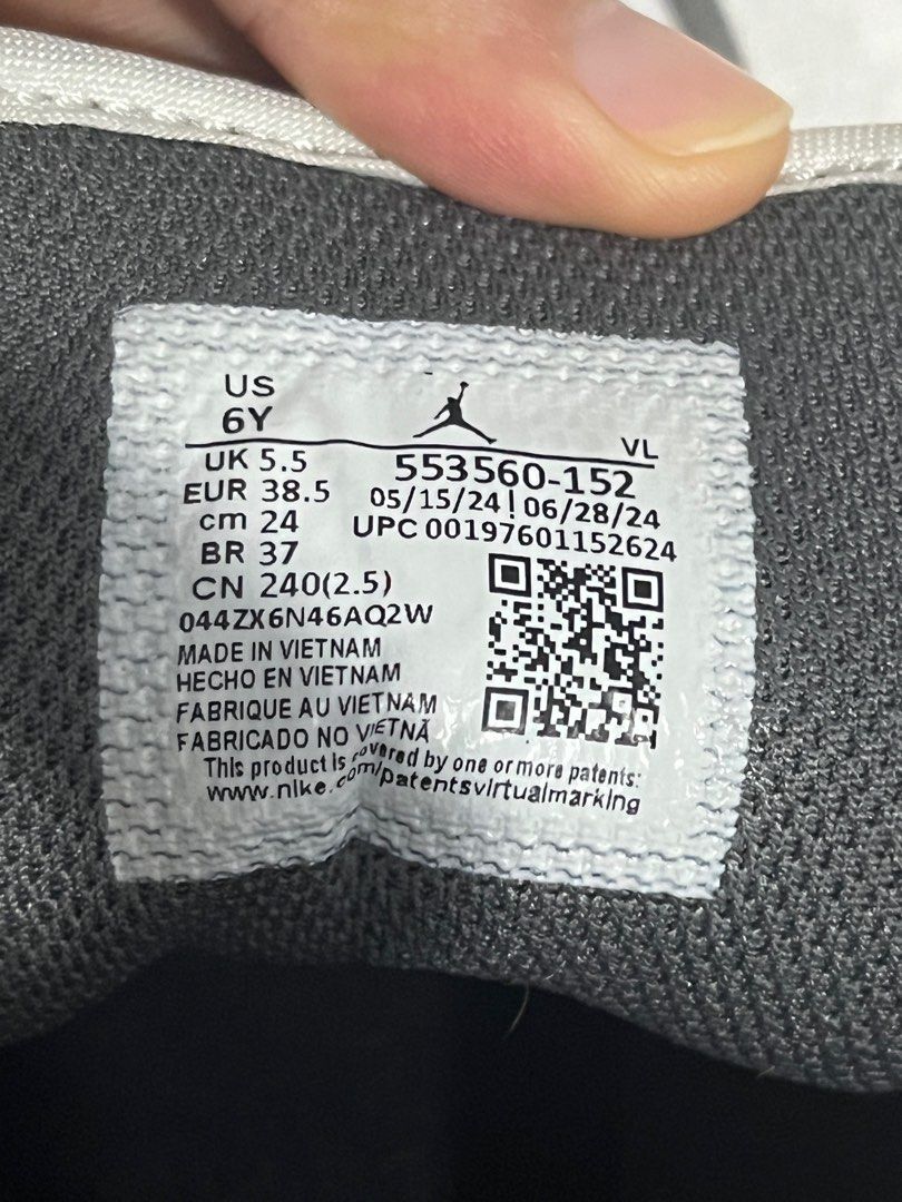 Air Jordan 1 Low Iron Grey (Category: Sneakers) located in Bacoor. Submitted by jamiedollsnstuff (Listing ID 1375019114, Image 3). Description: AUTHENTIC but no receipt. Bought in JAPAN 🇯🇵, used once or twice. Can be easily cleaned. For more questions, kindly dm. UK - 5.5 EUR - 38.5 US - 6 RFS: I don’t wear these types of sneakers, they hurt my feet. LALAMOVE* or JNT, buyer shoulders SF. *You book the rider..