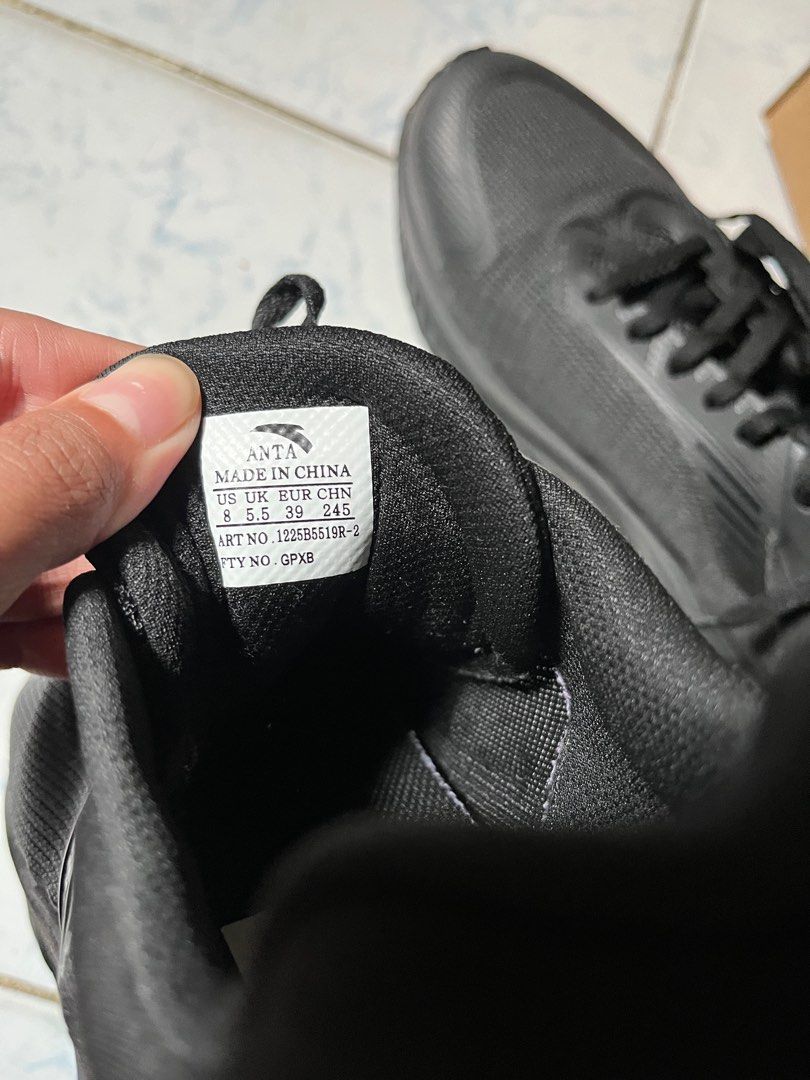Anta PG7 Running Shoes (Category: Sneakers) located in Manila. Submitted by celine_tings (Listing ID 1374972611, Image 3). Description: Used twice only, now major flaws Box still included Rfs: Kinda big on me.