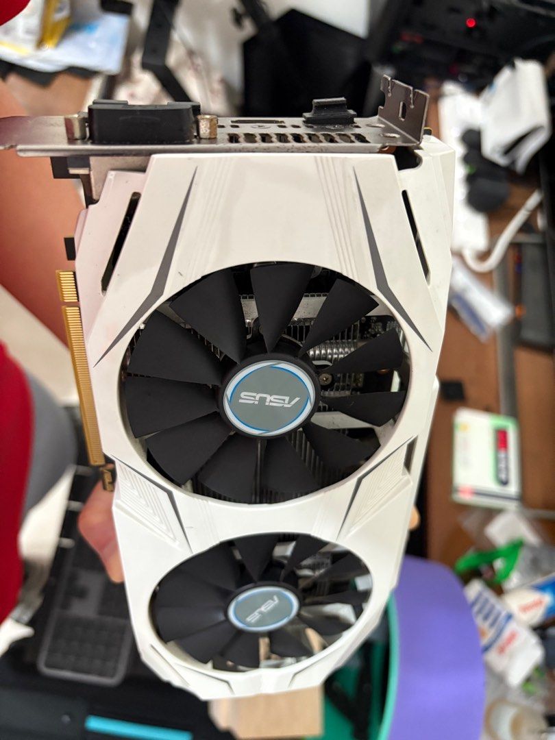 ASUS GTX 1060 6GB i7-6700 HyperX 16GB x2 DDR4-2133