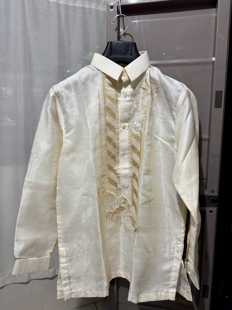 Barong Tagalog Piña Organza with Lining (Category: Formal Shirts) located in Iriga City. Submitted by cuffph (Listing ID 1374929793, Image 1). Description: .