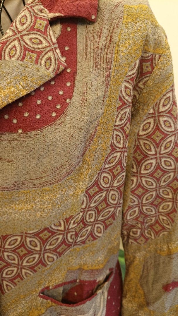 Batik Coat (Category: Other Tops) located in Kuala Lumpur. Submitted by kanira_collection (Listing ID 1374995721, Image 2). Description: Indonesian Batik Coat Size M (Slim fit) From the collection of Indonesian Designer : Dewi Sambi. Bought at RM 250, now let go at RM 50. Because I have lots of Batik coats. Serious buyer only. No fuzzy buyer. Once sold, non returnable/non refundable. No pick up, delivery only.