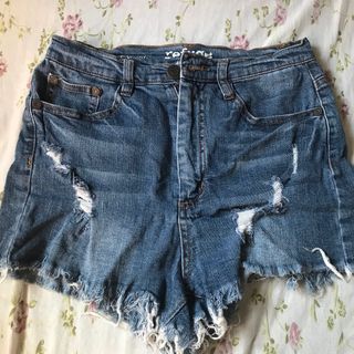 (Category: ) located in . Submitted by ellecsc (Listing ID 1374966496, Image 1). Description: .