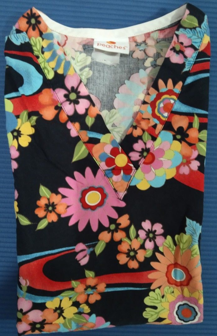 BUNDLE SALE- 3+ 1 SCRUBS (top only) (Category: Sets or Coordinates) located in Rizal. Submitted by bcarag (Listing ID 1374957023, Image 2). Description: BUNDLE SALE for P500 only Price is negotiable Shipping fee shouldered by the buyer.