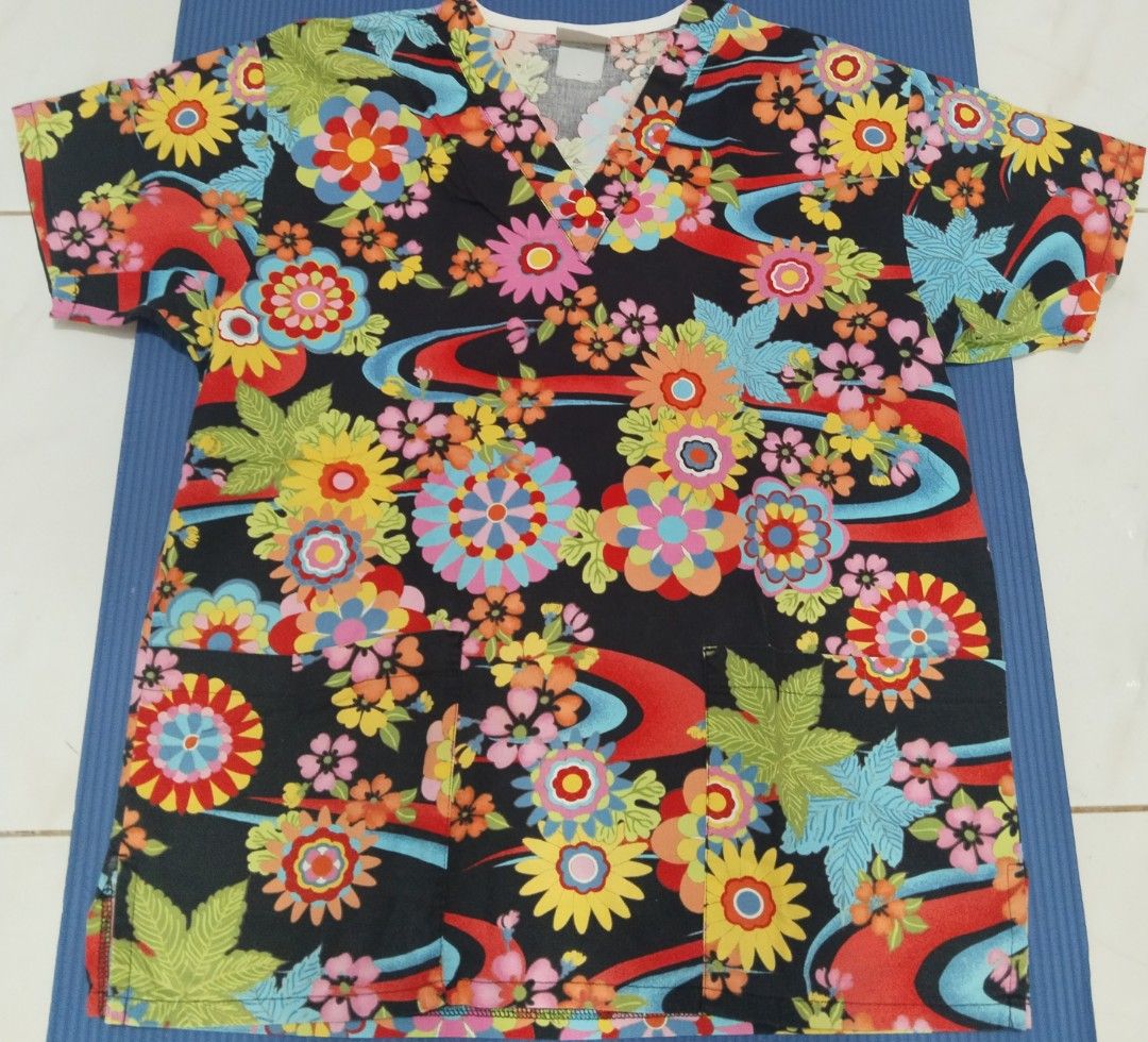 BUNDLE SALE- 3+ 1 SCRUBS (top only) (Category: Sets or Coordinates) located in Rizal. Submitted by bcarag (Listing ID 1374957023, Image 3). Description: BUNDLE SALE for P500 only Price is negotiable Shipping fee shouldered by the buyer.
