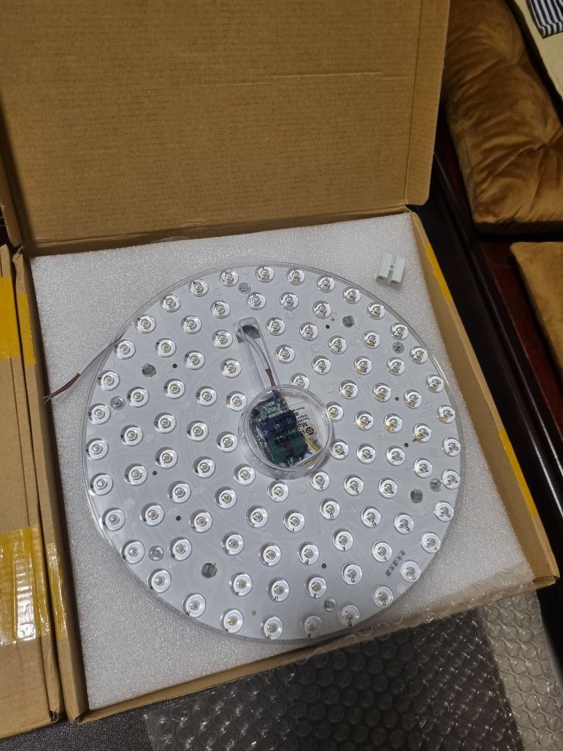 Ceiling light (Category: Lighting) located in Singapore. Submitted by rocky2225 (Listing ID 1375011600, Image 2). Description: bought the wrong size .also in pic is more than 8 inches diagonal price is $15 for 1 piece. I have 2 pieces..